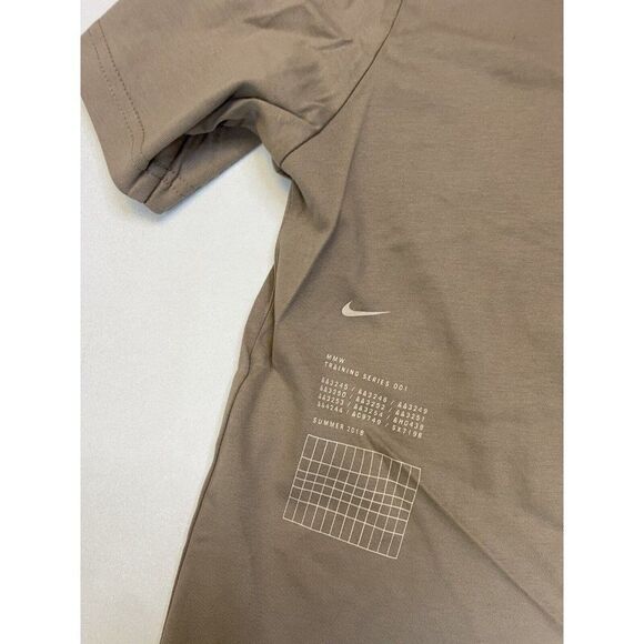 NIKELAB X MMW Nike Center Swoosh Graphic T-shirt Men Medium Beige AA4244 235 NWT - Picture 5 of 8